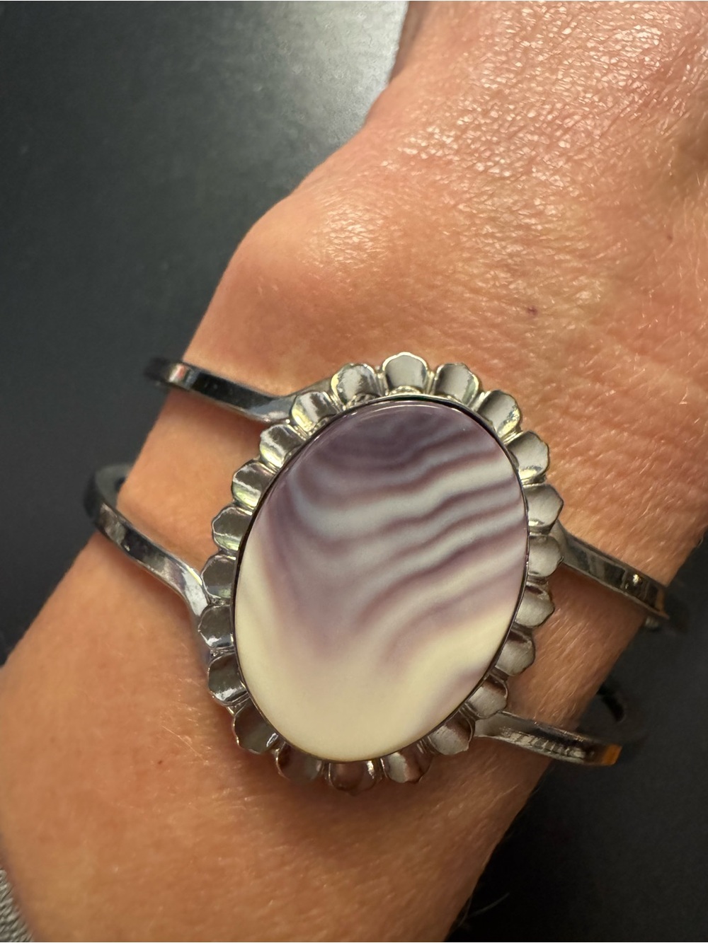 Vintage Lavender Banded Stone Silver Tone Hinged Cuff Bracelet 2.25”